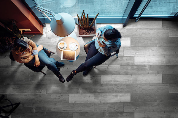 WHAT ARE THE ADVANTAGES OF VINYL PLANK FLOORING?